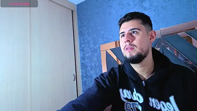 ryan evanss online show from November 11, 2025, 11:10 am