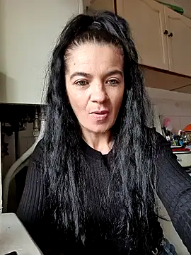 alinaalinutzq online show from December 17, 2025, 12:55 pm