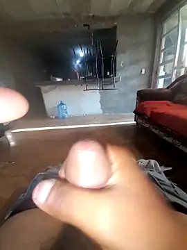 Snapshot of jann1900 chatting on December 5, 2025, 2:14 pm jann1900 online show from December 5, 2025, 2:14 pm