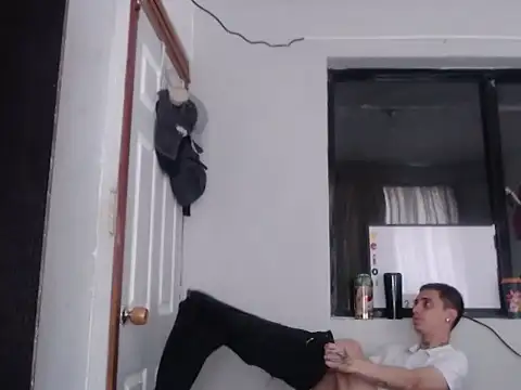 Snapshot of xalejo_max chatting on October 28, 2025, 3:04 pm xalejo max online show from October 28, 2025, 3:04 pm