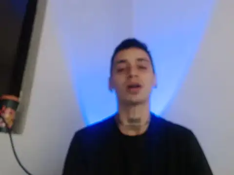 Snapshot of xalejo_max chatting on November 2, 2025, 2:30 pm xalejo max online show from November 2, 2025, 2:30 pm