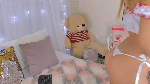 looklikeamovie online show from November 17, 2025, 7:08 pm