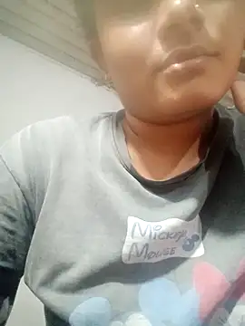 Snapshot of Hot_siiii chatting on September 15, 2025, 3:23 pm Hot siiii online show from September 15, 2025, 3:23 pm