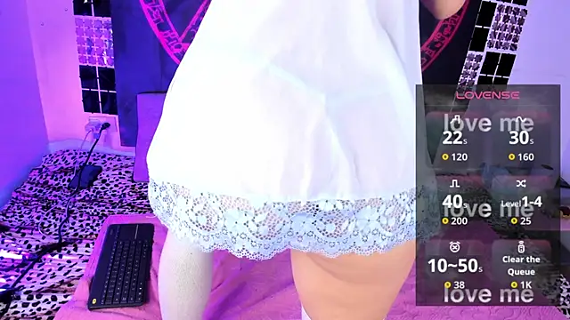 UchikyDoll online show from January 14, 2026, 10:25 pm