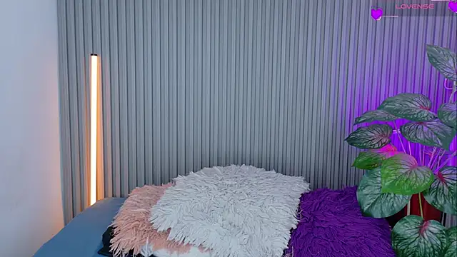 Celeste Presstigge online show from March 5, 2026, 9:33 pm