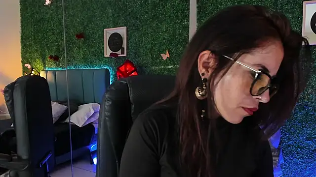 Linagh  online show from March 30, 2026, 11:33 am