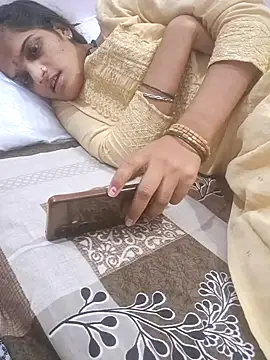 Snapshot of Sofia_kuuu chatting on November 2, 2025, 11:34 am Sofia kuuu online show from November 2, 2025, 11:34 am