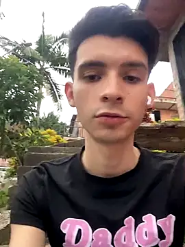 VicenteFerrer online show from November 18, 2025, 10:25 pm