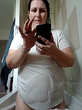 Snapshot of Fformesx chatting on December 16, 2025, 9:36 am Fformesx online show from December 16, 2025, 9:36 am