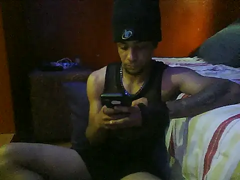 Snapshot of Longstickboy666 chatting on November 11, 2025, 2:06 pm Longstickboy666 online show from November 11, 2025, 2:06 pm