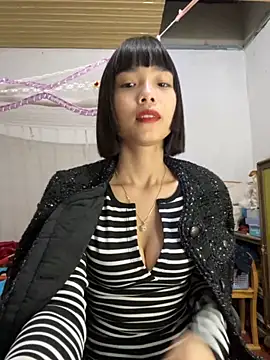 andymi1 online show from November 6, 2025, 1:01 pm