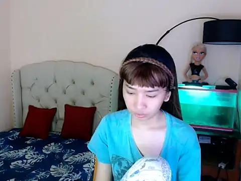 ShantalFoxxy  online show from February 27, 2026, 1:38 am