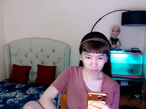 ShantalFoxxy  online show from March 6, 2026, 8:11 am