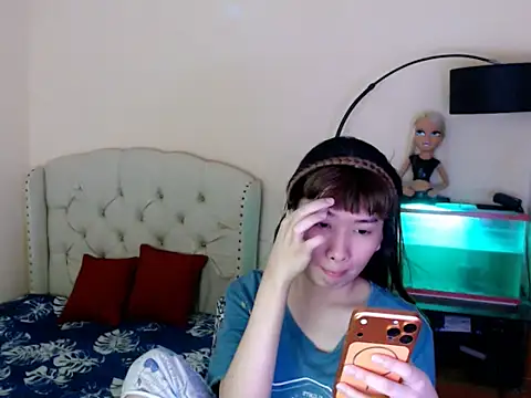 ShantalFoxxy  online show from March 23, 2026, 12:53 pm