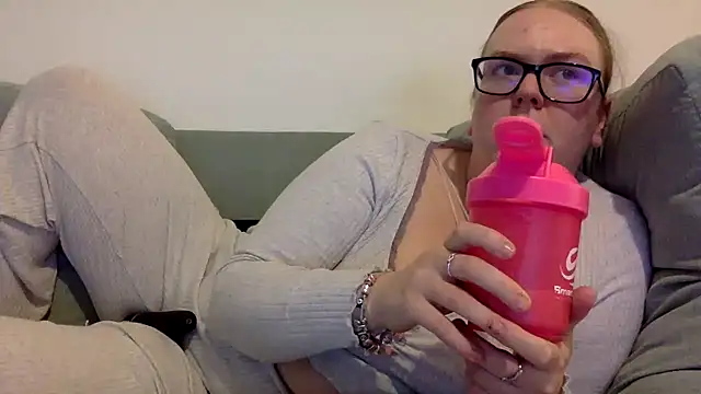 Snapshot of gracelovesxx chatting on January 13, 2026, 2:11 pm gracelovesxx online show from January 13, 2026, 2:11 pm