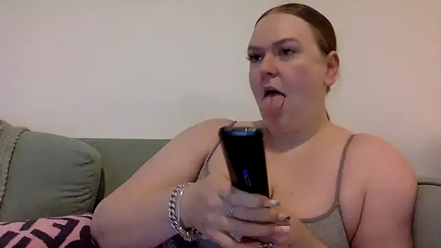 Snapshot of gracelovesxx chatting on April 5, 2026, 10:12 am gracelovesxx online show from April 5, 2026, 10:12 am