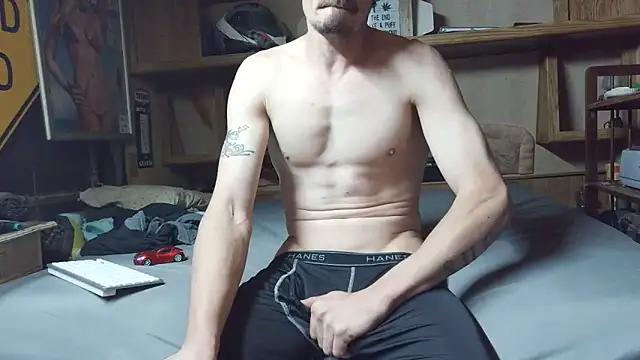 mike42088 online show from March 28, 2026, 1:16 am