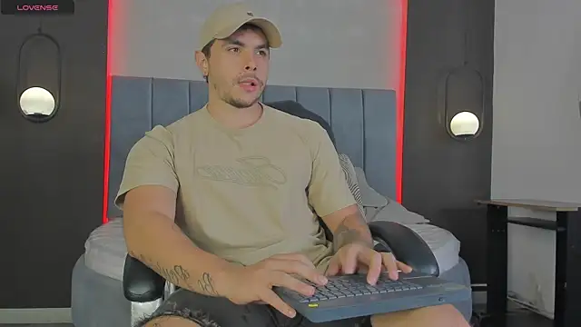 Liam walk  online show from March 7, 2026, 11:24 pm