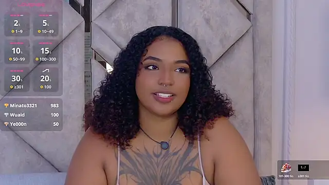 Snapshot of Cristal-Jonnes chatting on April 28, 2026, 5:12 am Cristal-Jonnes online show from April 28, 2026, 5:12 am
