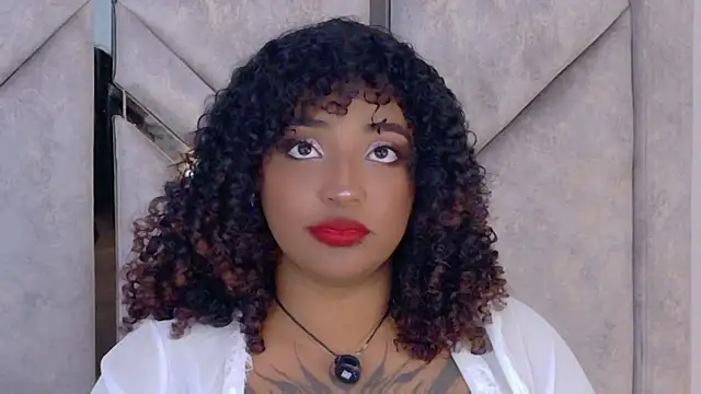 Snapshot of Cristal-Jonnes chatting on May 2, 2026, 10:48 pm Cristal-Jonnes online show from May 2, 2026, 10:48 pm