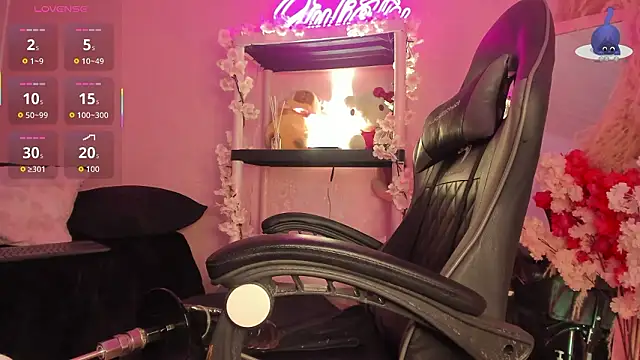 JuliethMoss online show from March 18, 2026, 9:07 pm