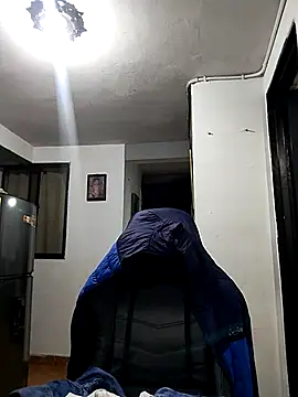 Pamelamiler   online show from October 19, 2025, 10:49 am