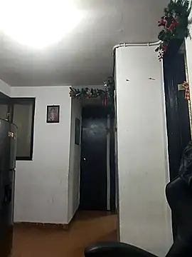 Pamelamiler   online show from November 22, 2025, 10:36 am