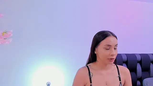 maily zanss online show from April 9, 2026, 7:52 pm