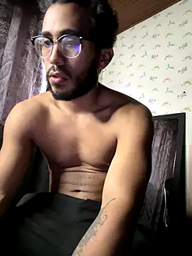 TU-MORENOO online show from September 17, 2025, 9:16 pm