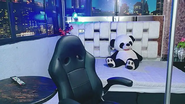 Snapshot of alandelrey57 chatting on December 16, 2025, 3:33 am alandelrey57 online show from December 16, 2025, 3:33 am