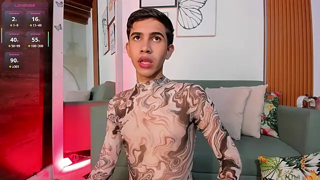 JoshuaSanzz online show from November 4, 2025, 3:38 am