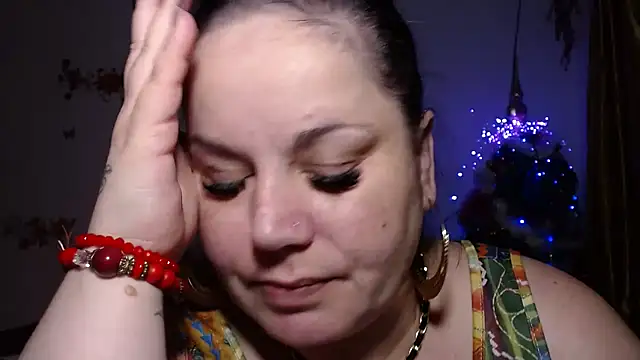 Snapshot of andreea2011 chatting on October 14, 2025, 6:42 pm andreea2011 online show from October 14, 2025, 6:42 pm