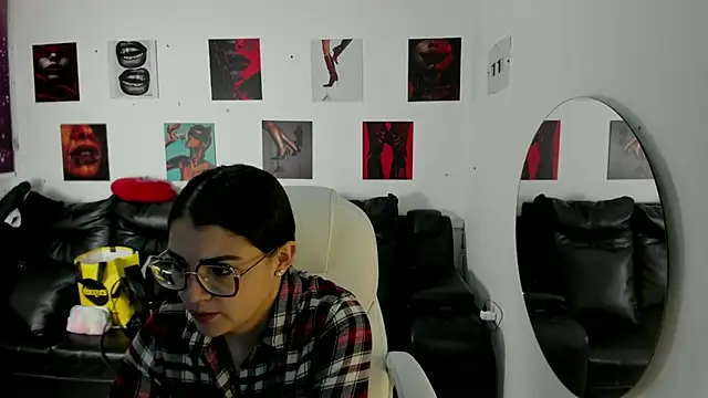 Snapshot of iam_sammy_01 chatting on November 19, 2025, 12:16 pm iam sammy 01 online show from November 19, 2025, 12:16 pm