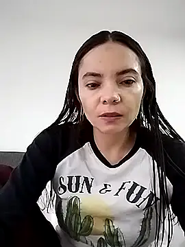 Cami Konor online show from November 21, 2025, 9:02 pm