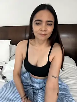 Snapshot of Cami_Konor chatting on March 13, 2026, 10:05 pm Cami Konor online show from March 13, 2026, 10:05 pm