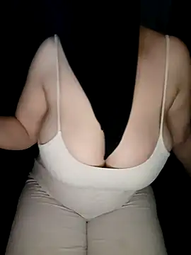 Lamia Queen  online show from February 11, 2026, 9:53 pm