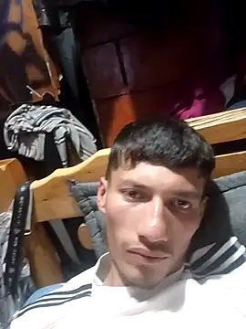 alexandercruz online show from February 2, 2026, 5:06 am