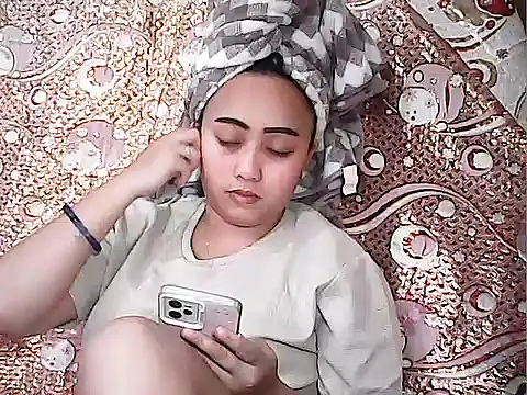 Snapshot of Pinay_Chubby20 chatting on December 2, 2025, 1:44 am Pinay Chubby20 online show from December 2, 2025, 1:44 am