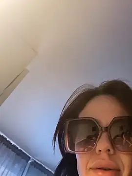 SwedishBaabe online show from April 19, 2026, 5:34 pm