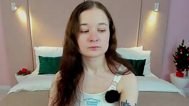 NancyJonson online show from December 22, 2025, 3:03 am