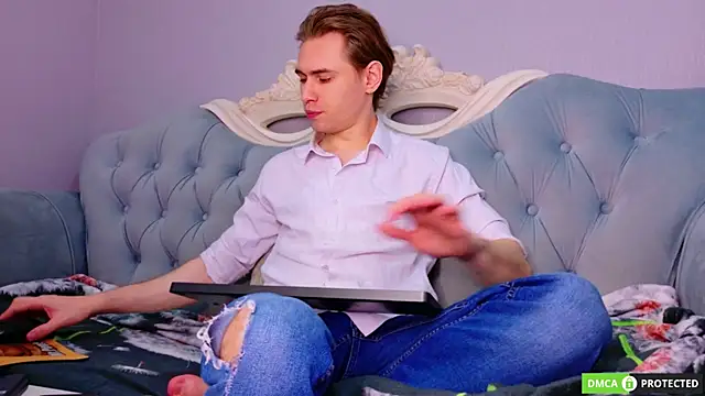 WilliamDyson online show from April 11, 2026, 3:33 am