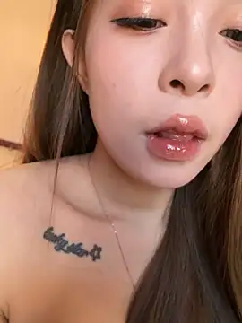 tuanzi125216 online show from January 8, 2026, 4:15 am