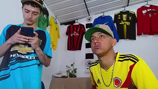 skinny23cm online show from February 11, 2026, 2:11 pm