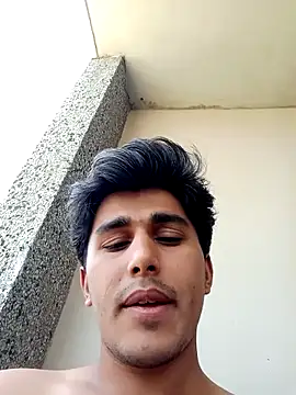Snapshot of HarryChoudhary21 chatting on April 12, 2026, 7:35 am HarryChoudhary21 online show from April 12, 2026, 7:35 am