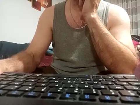 Snapshot of half_age chatting on November 15, 2025, 10:59 pm half age online show from November 15, 2025, 10:59 pm