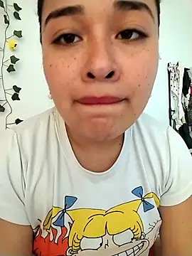 sara-lopez1 online show from September 17, 2025, 4:52 pm