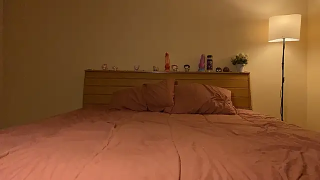 KellyTwink online show from October 30, 2025, 4:41 pm