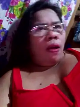 Snapshot of Huge_mama69 chatting on December 14, 2025, 10:09 am Huge mama69 online show from December 14, 2025, 10:09 am