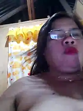Snapshot of Huge_mama69 chatting on April 25, 2026, 1:41 pm Huge mama69 online show from April 25, 2026, 1:41 pm