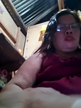 Snapshot of Huge_mama69 chatting on April 30, 2026, 12:55 pm Huge mama69 online show from April 30, 2026, 12:55 pm